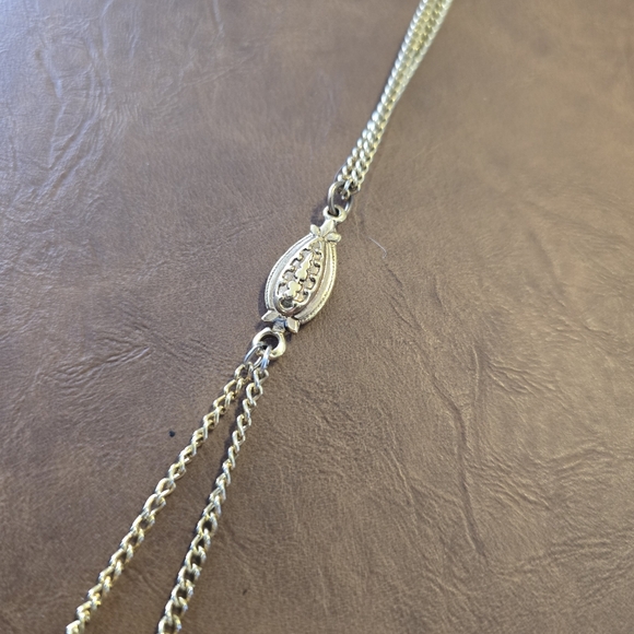 Vintage Elegant Gold Tone Pendant Necklace - Picture 4 of 7